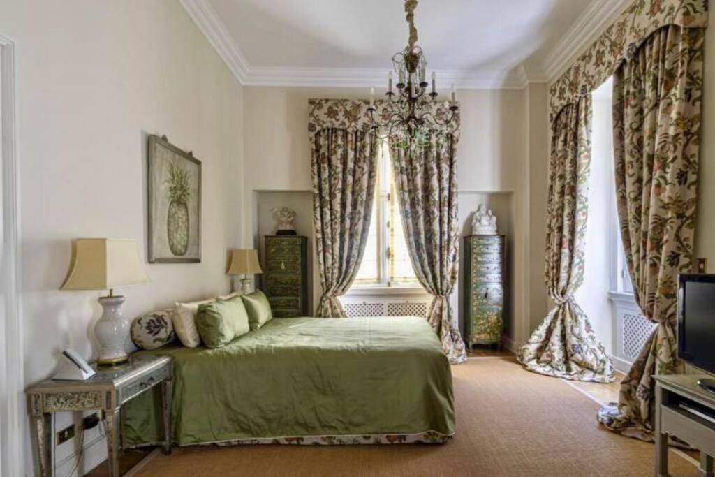 Belle Epoque Style Entire Floor On The Sofisticated Avenue Of The *