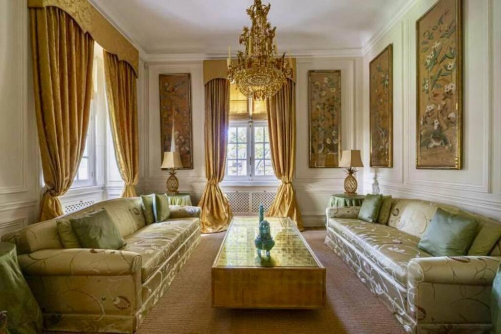 Belle Epoque Style Entire Floor On The Sofisticated Avenue Of The Buenos Aires