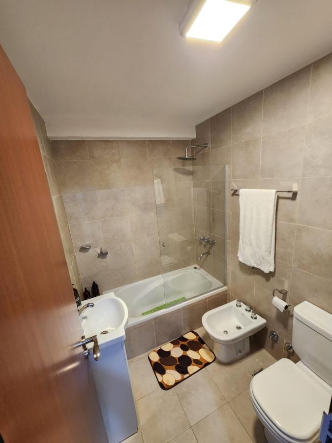 Apartment Paysandu Con Patio, A Cuadras Del Estadio Movistar Arena Y Facil Y Rapido Acceso A Diferentes Puntos De La Ciudad *