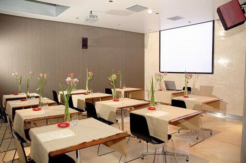 Htl Urbano Hotel