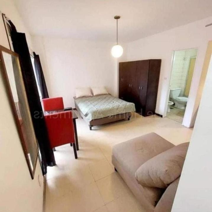 Alamgro Apartment *