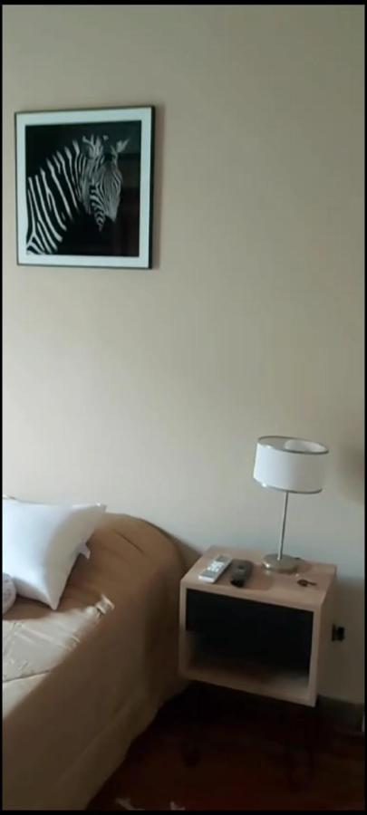 Casa de hóspedes Cerca De Todo Con Bano Privado