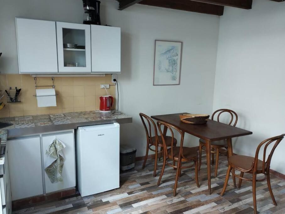 Casa En Crespo/ Palermo, Para 4 Personas.