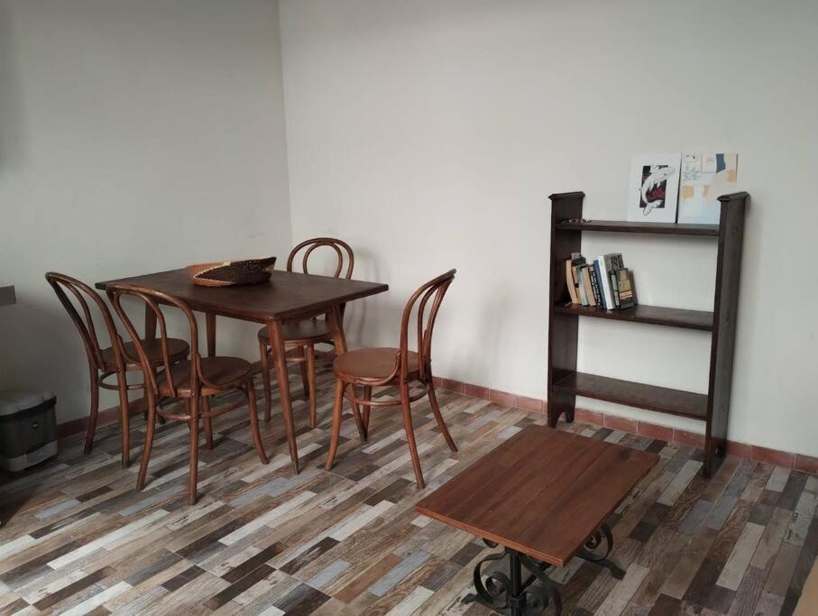 Apartment Casa En Crespo/ Palermo, Para 4 Personas. *