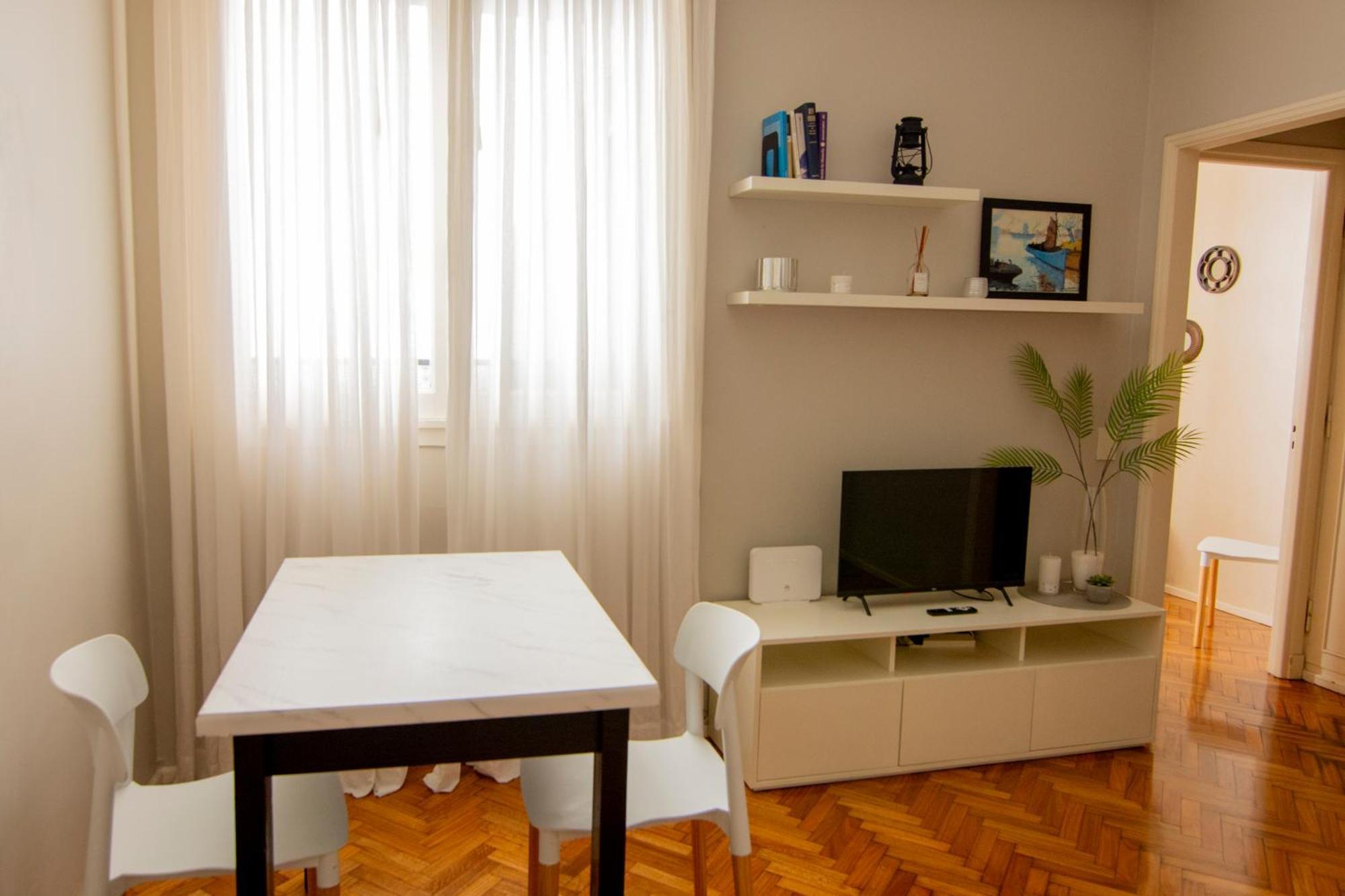 Calle 3 De Febrero, Departamento En Belgrano Apartamento *
