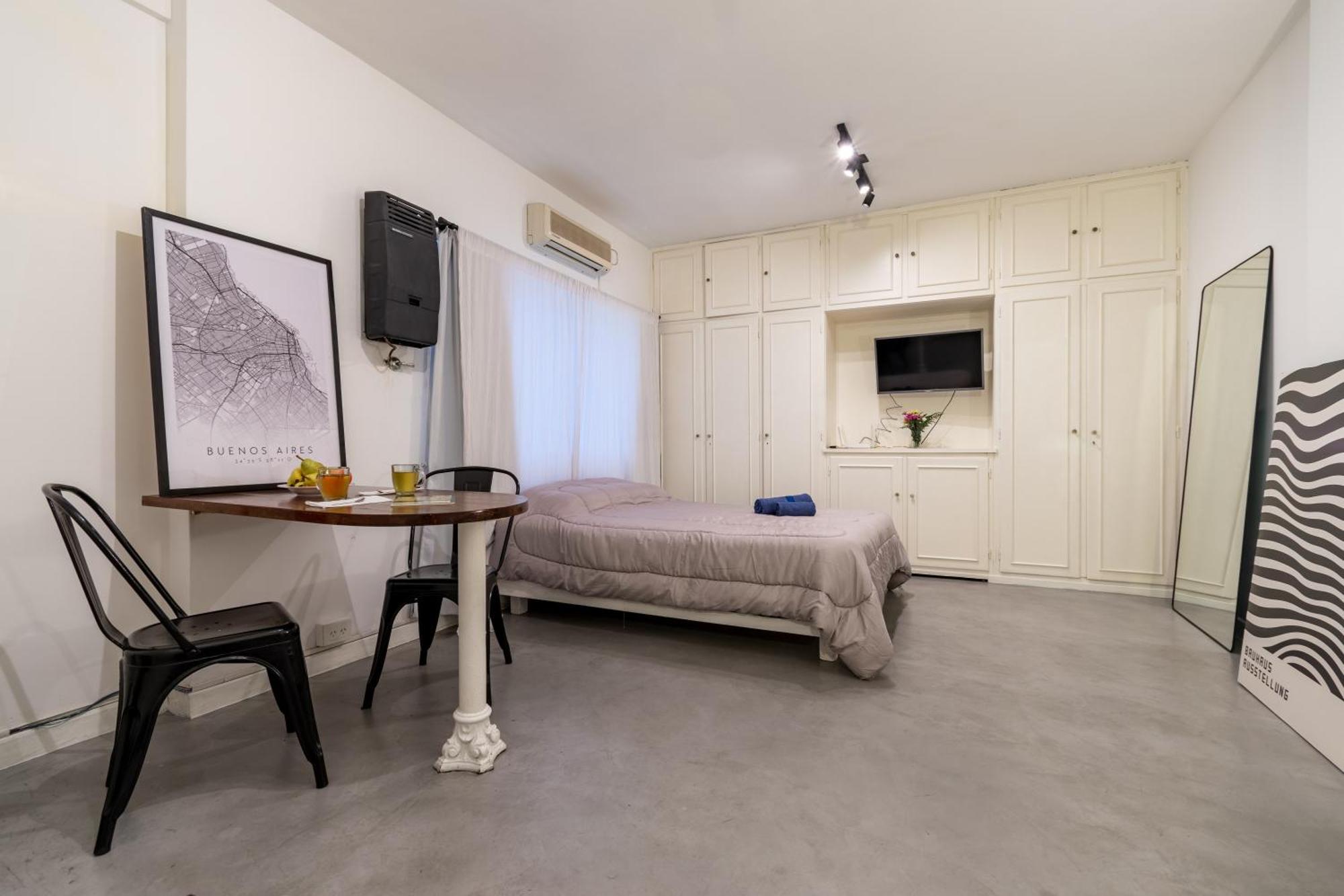 Zona Embajada - Plaza Italia By Debarrio Aparts Apartment