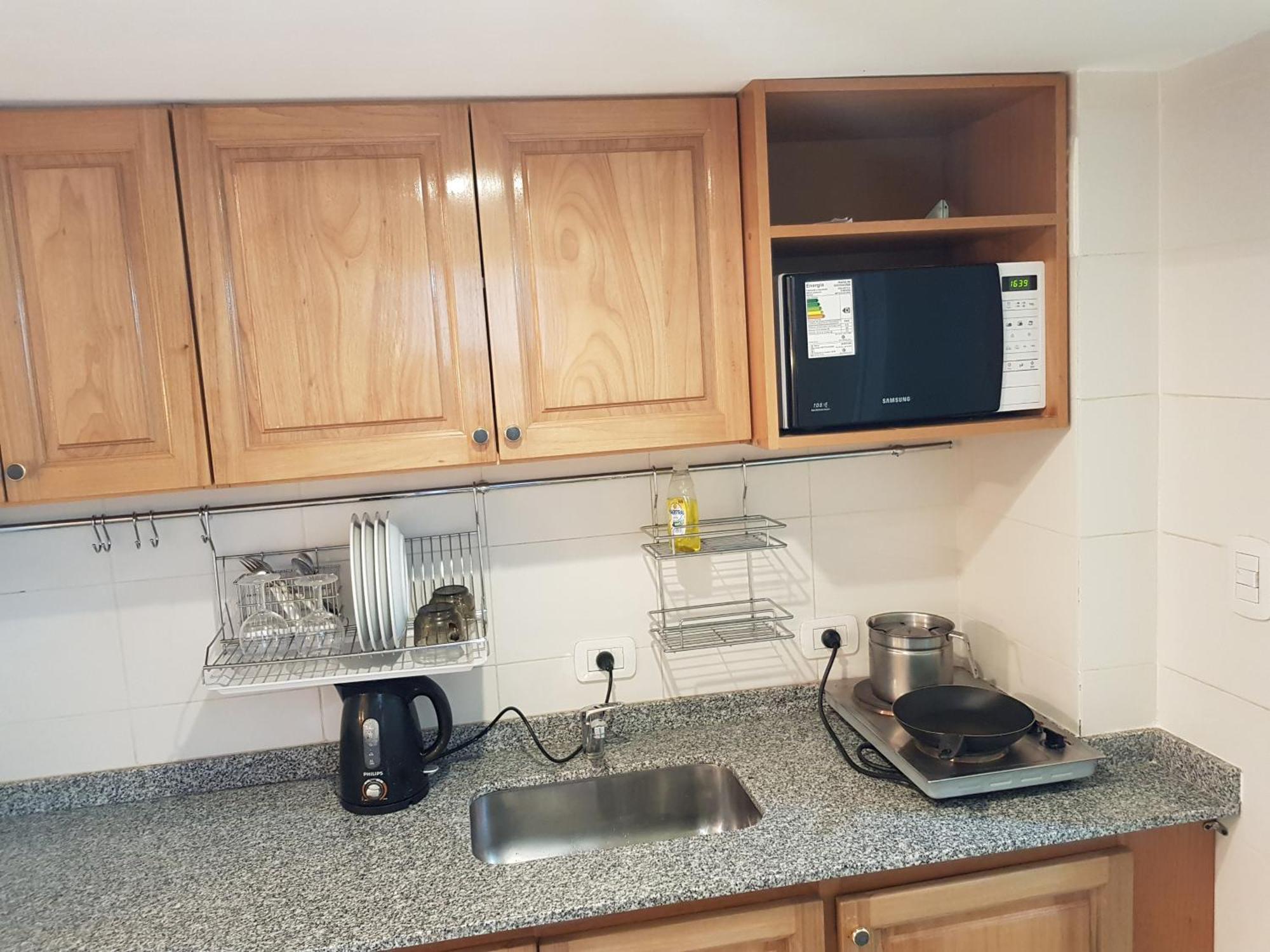 Apartamento Monoambiente Con Balcon Y Cochera Privada - Tv 50