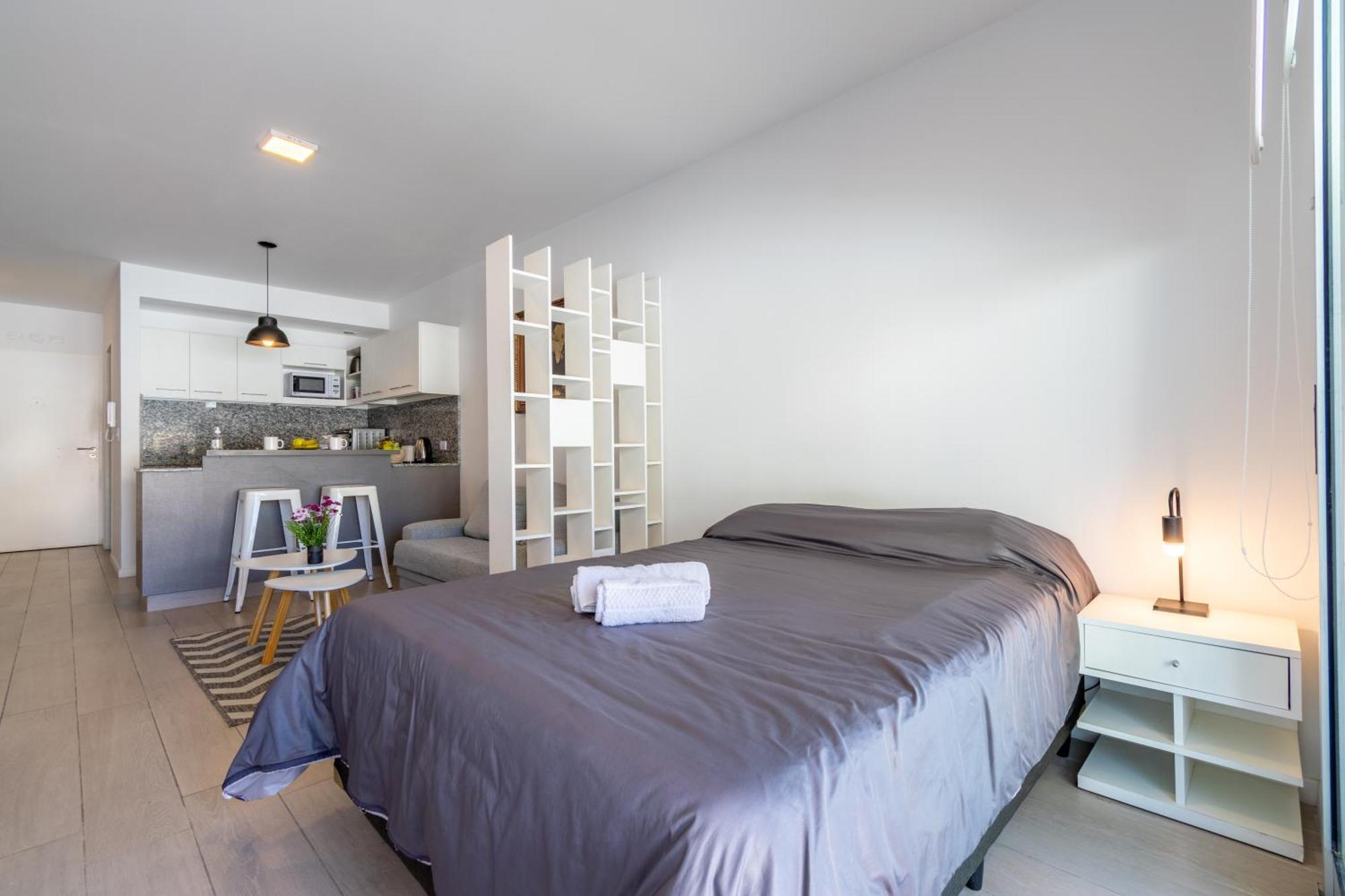 Apartment Rawson Park A Media Cuadra Del Hospital Italiano By Debarrio Aparts *