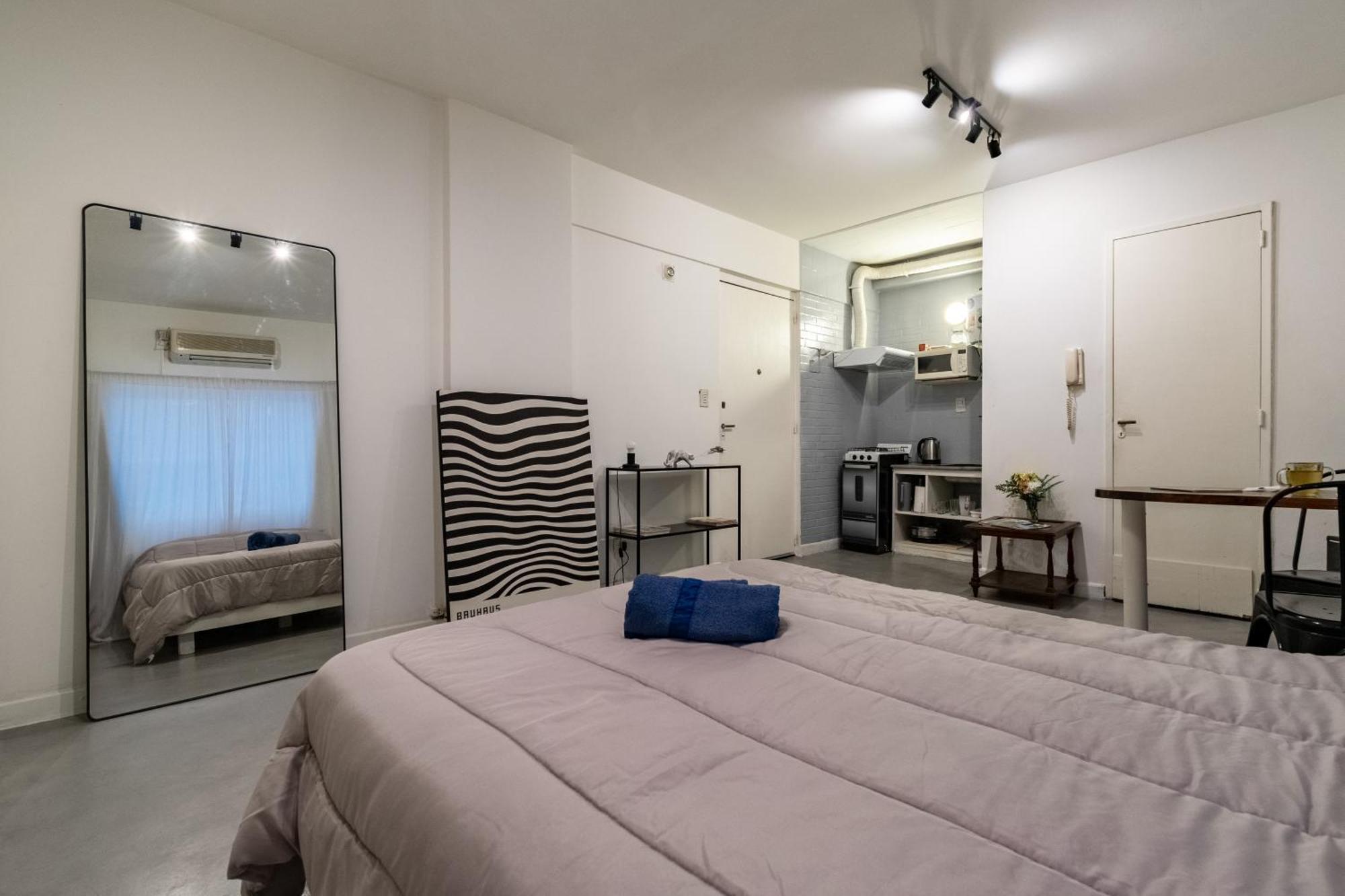 Apartment Zona Embajada - Plaza Italia By Debarrio Aparts Buenos Aires