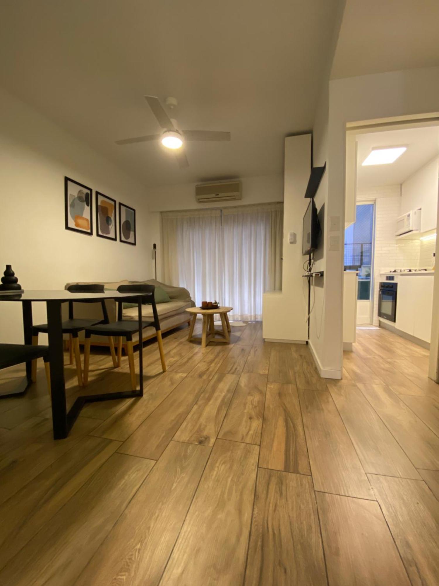 Modern 2 Bedroom At Recoleta Apartment