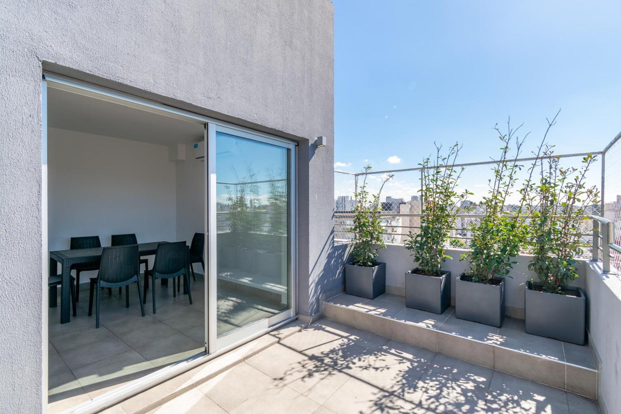 Rawson Park A Media Cuadra Del Hospital Italiano By Debarrio Aparts Apartment
