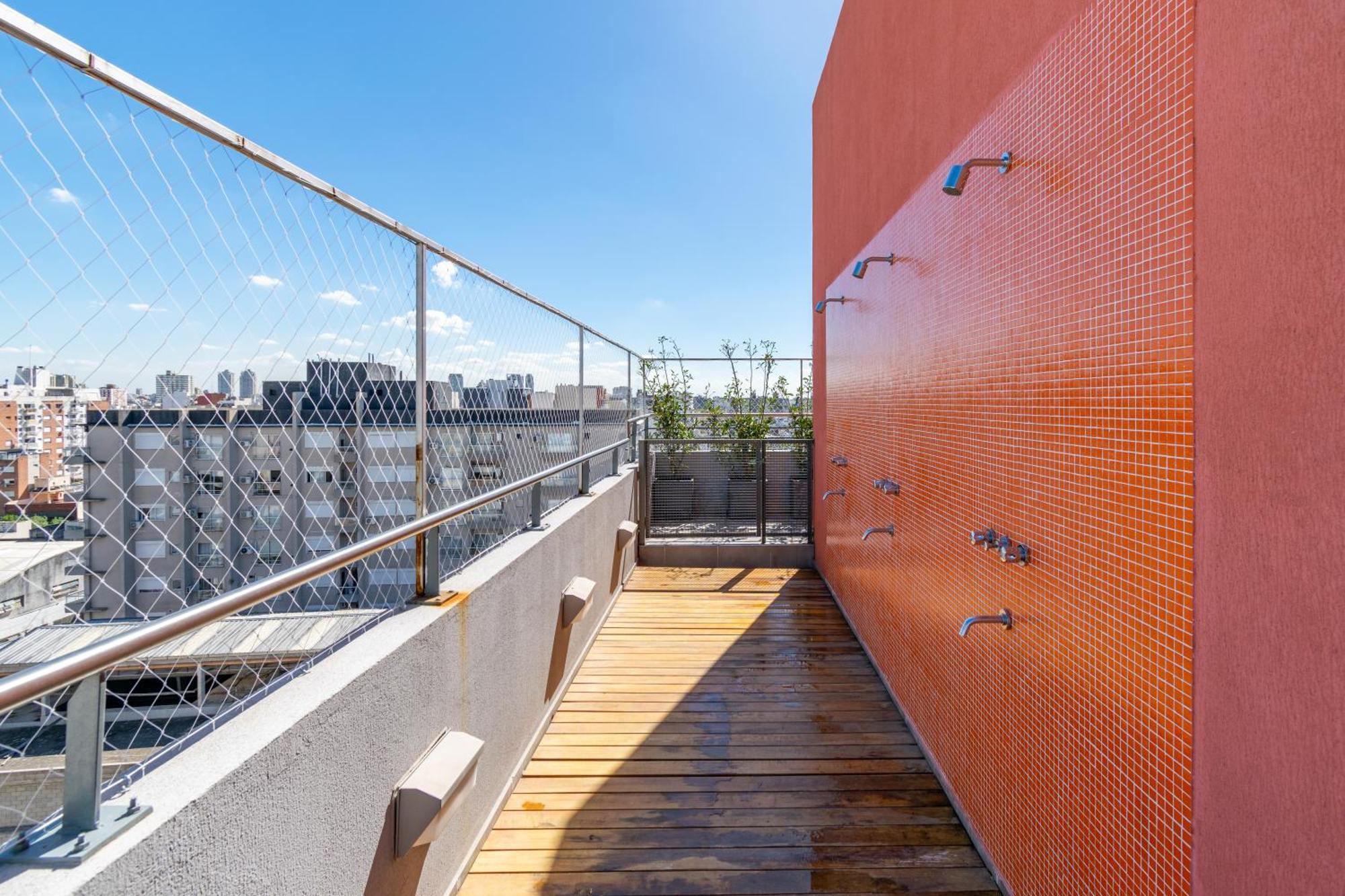 Apartment Rawson Park A Media Cuadra Del Hospital Italiano By Debarrio Aparts