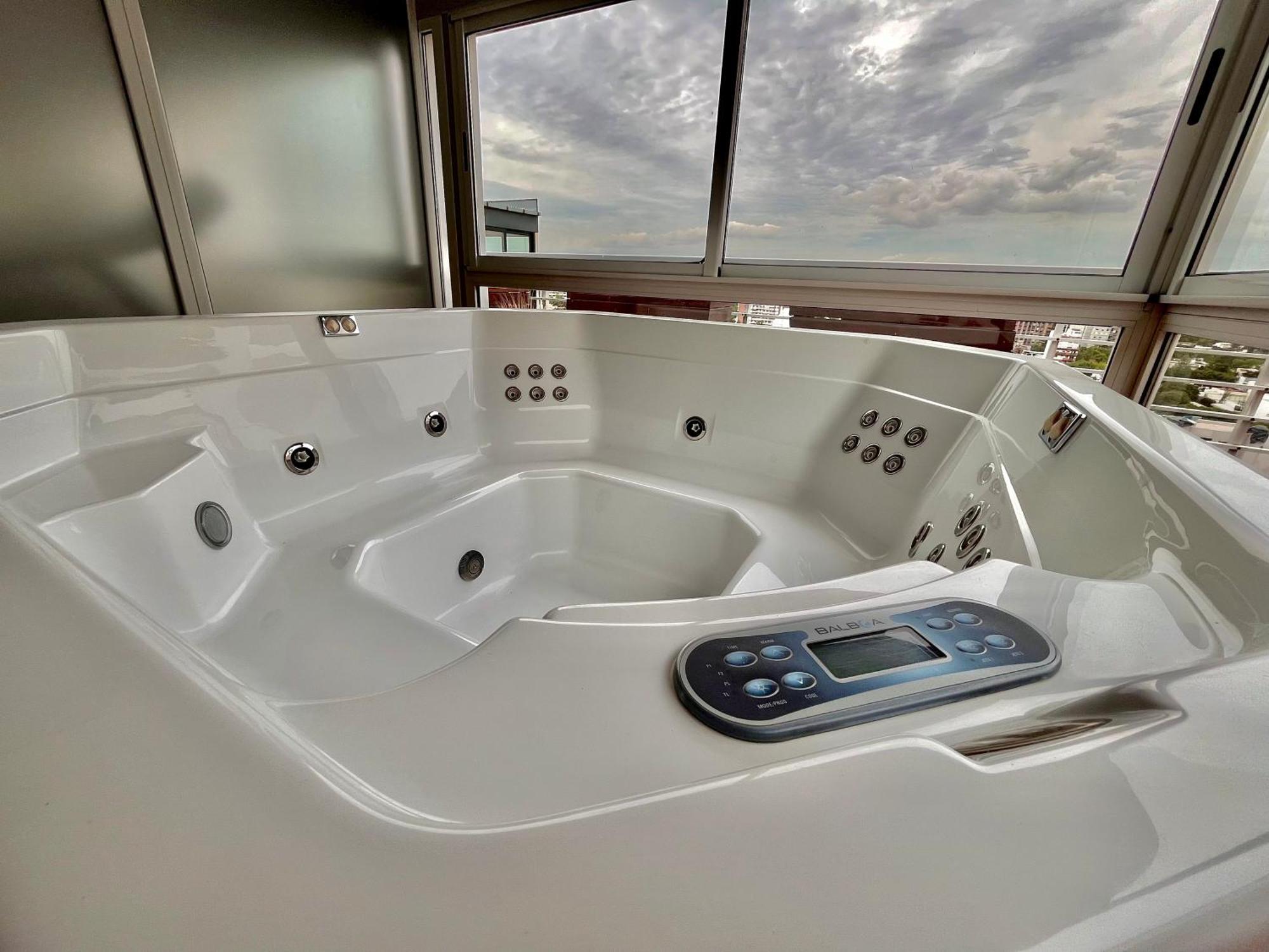 Cozy Studio With Pool + Spa *