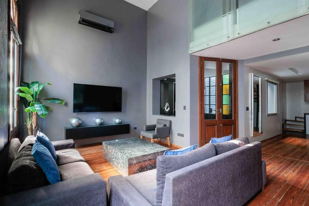 Stylish With Jacuzzi In The Heart Of Palermo Apartment