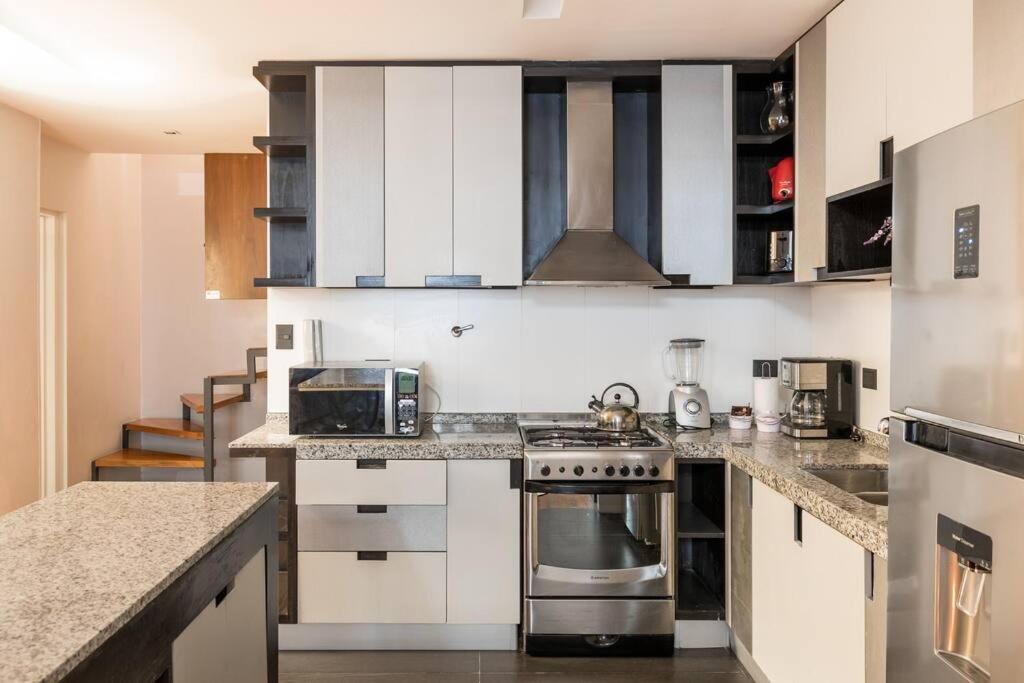 Stylish With Jacuzzi In The Heart Of Palermo