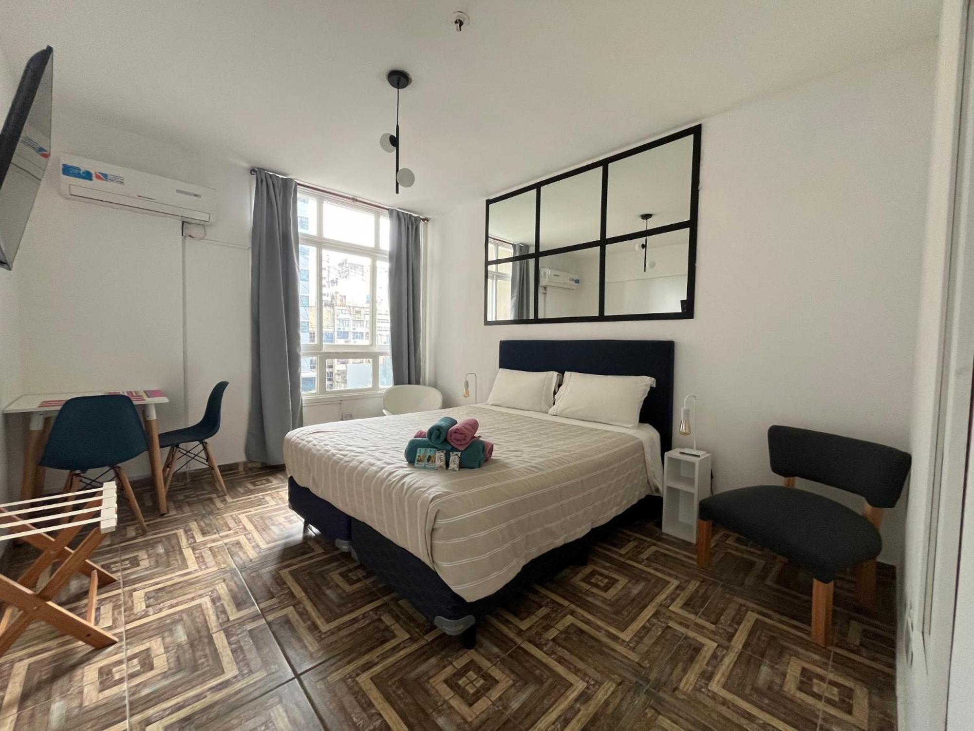 Obelisk Apartment