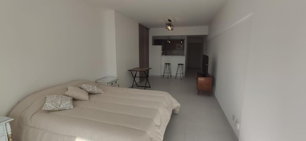 Rio 3- Ayres Alquileres Apartamento *