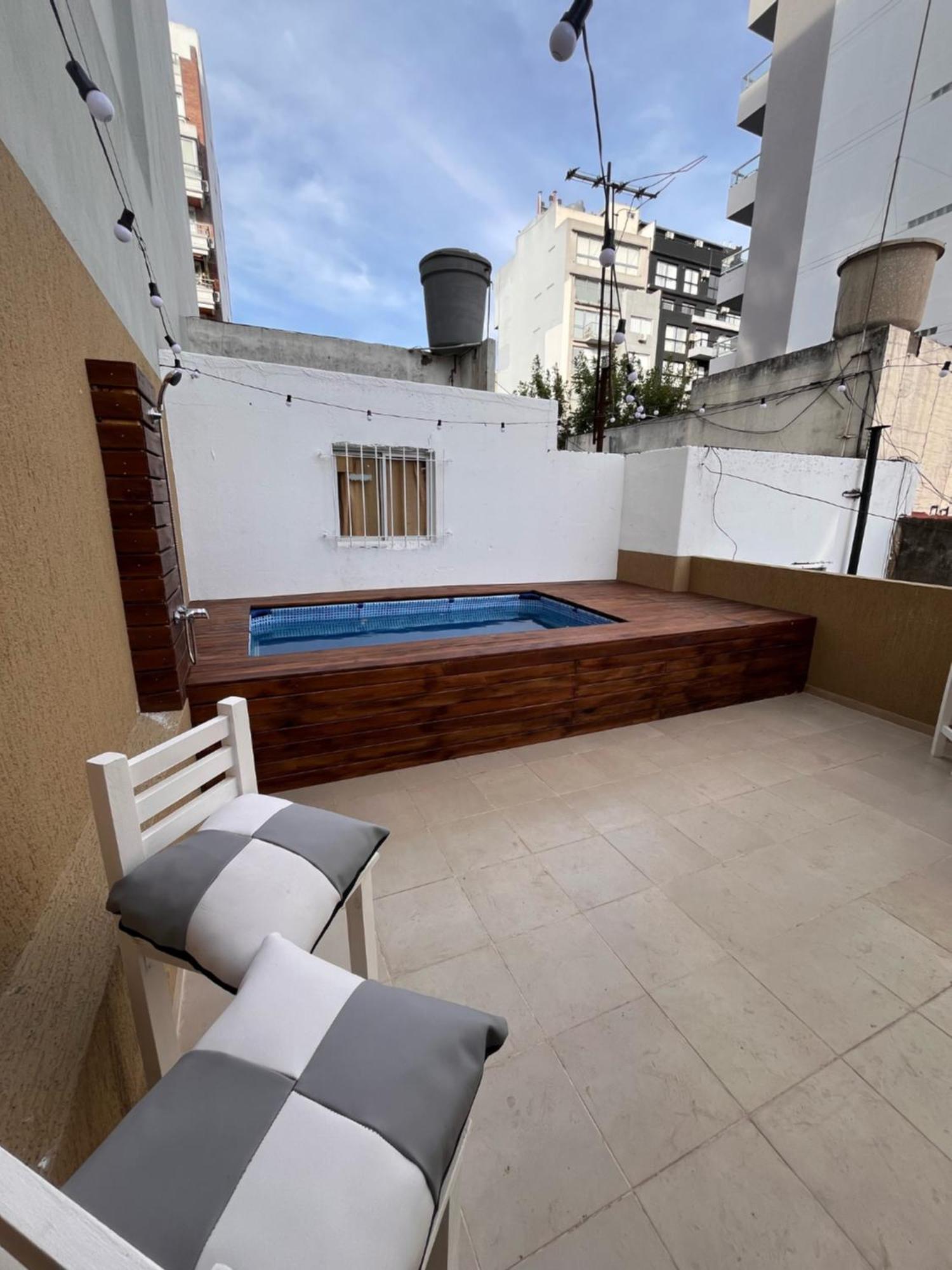 Holiday home Casa Con Increible Terraza, Parrilla Y Pileta 21 Jovenes En Palermo