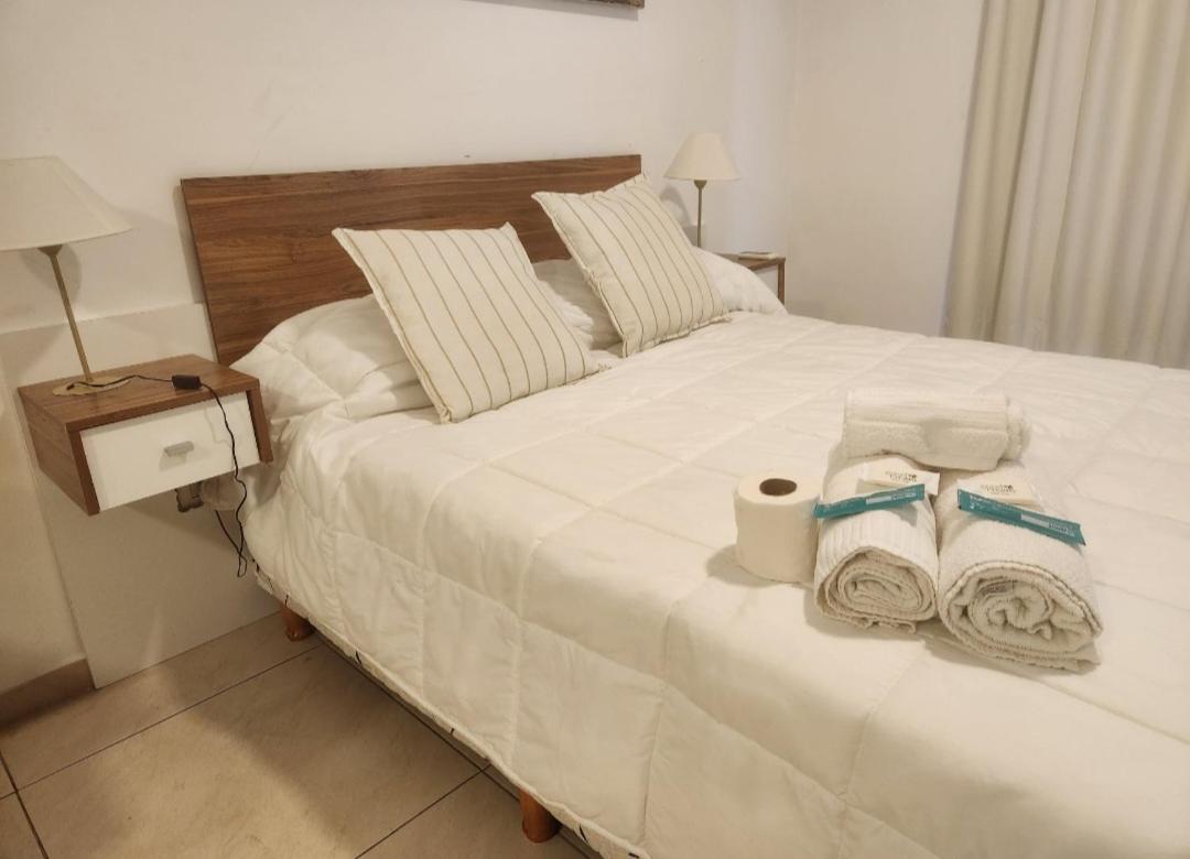Apart Guemes Y Bulnes Apartment