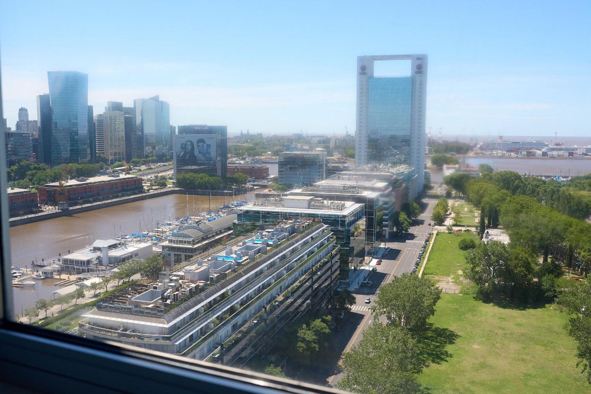 Puerto Madero Piso 20 Vista Al Rio Frente A Hilton Buenos Aires