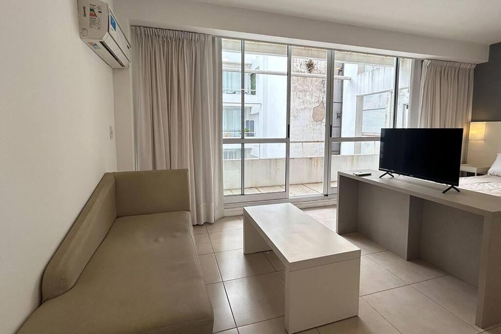 Apartment Balc 0508 Depto Acogedor En Monserrat Con Balcon Privado Buenos Aires