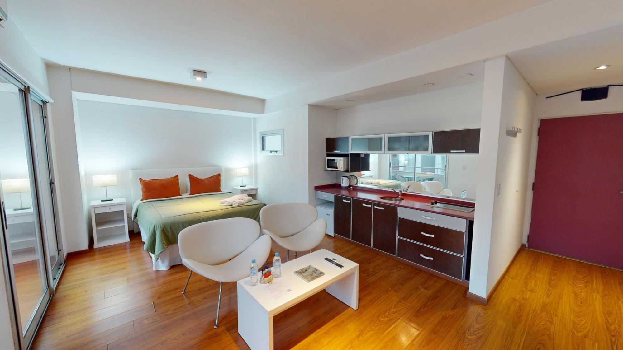 Bens Downtown Apartment *