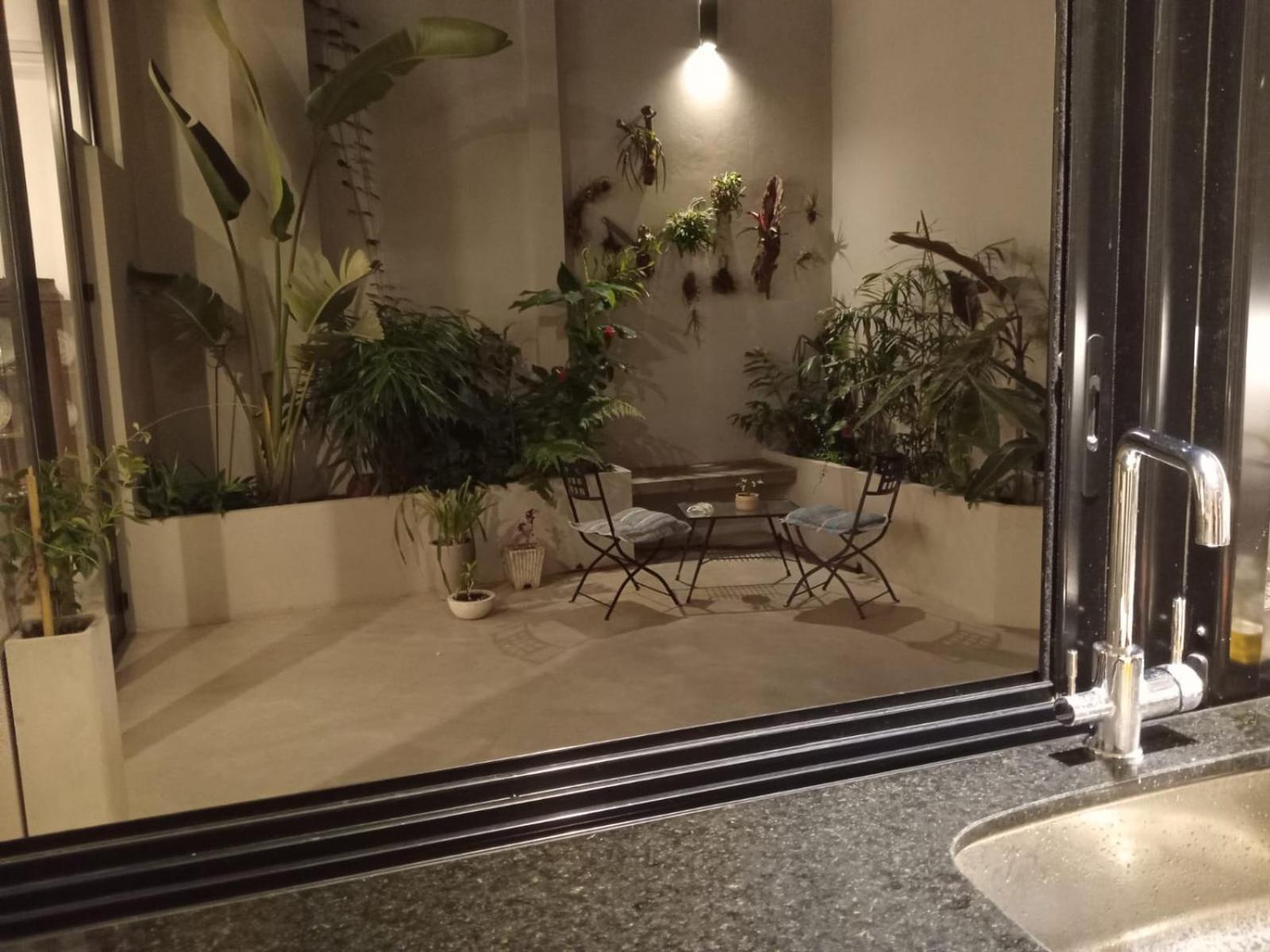 Homestay Con Bano Uso Exclusivo En Casa Compartida En Primer Piso Por Escalera *