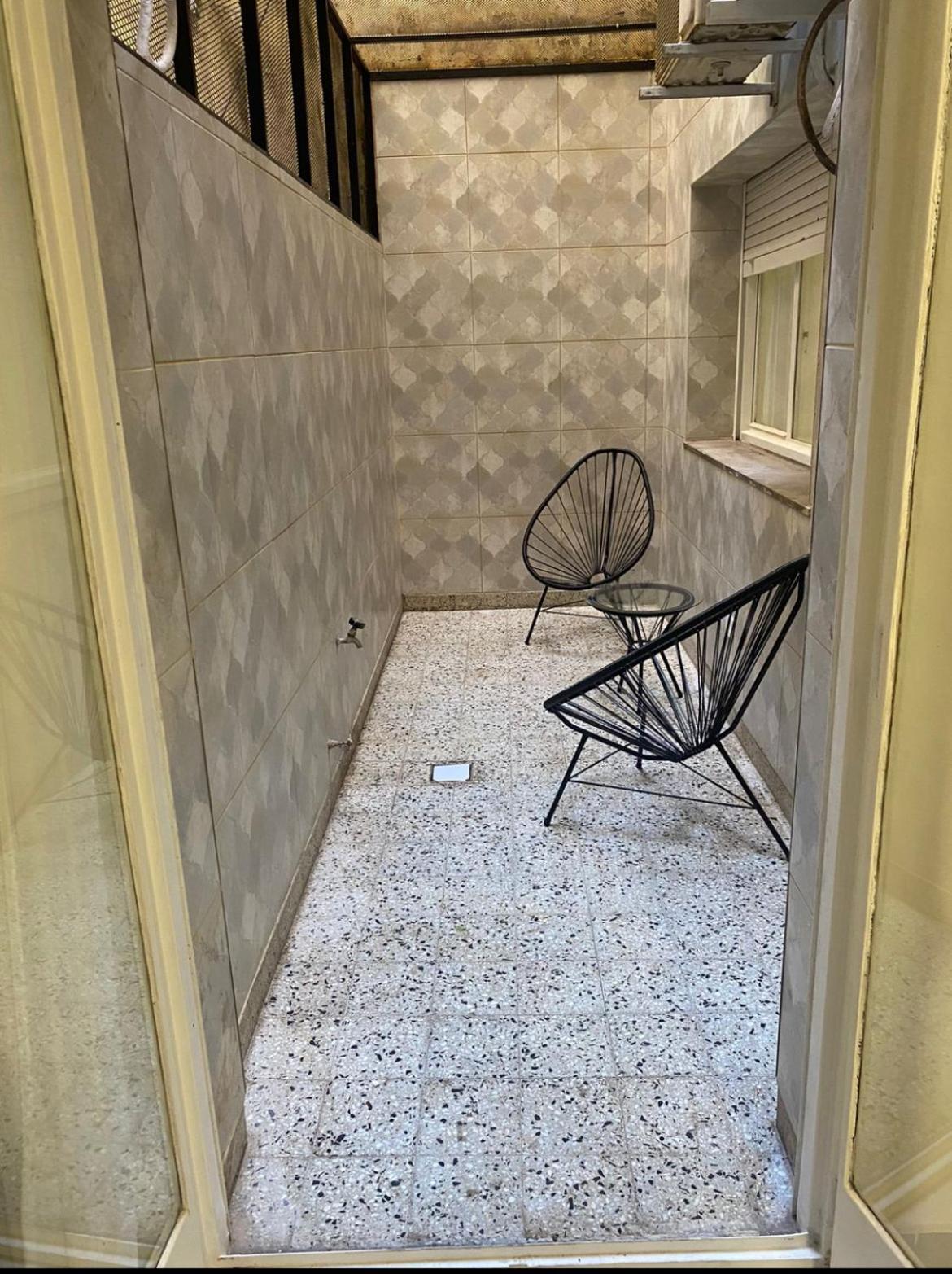 Apartment Reconquista900 *