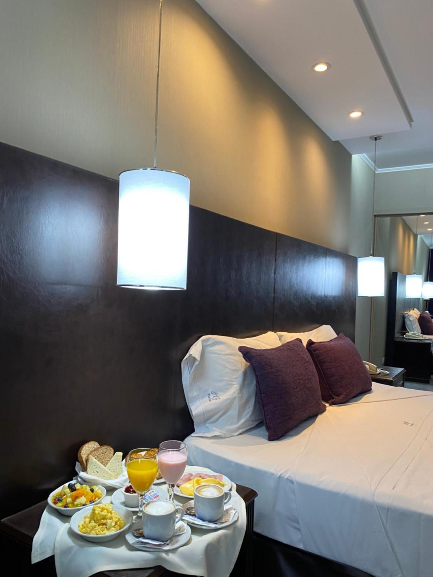Hotel Howard Johnson Plaza By Wyndham Florida Street 4*