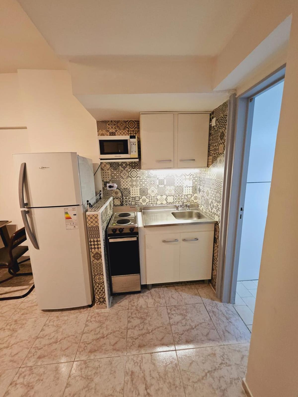 Apartamento Rodriguez Pena 565 *