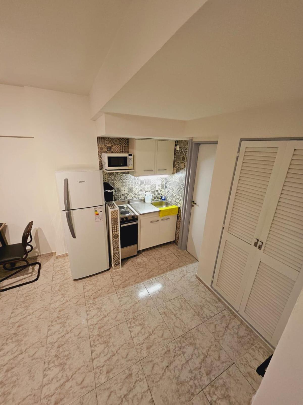 Apartamento Rodriguez Pena 565 *