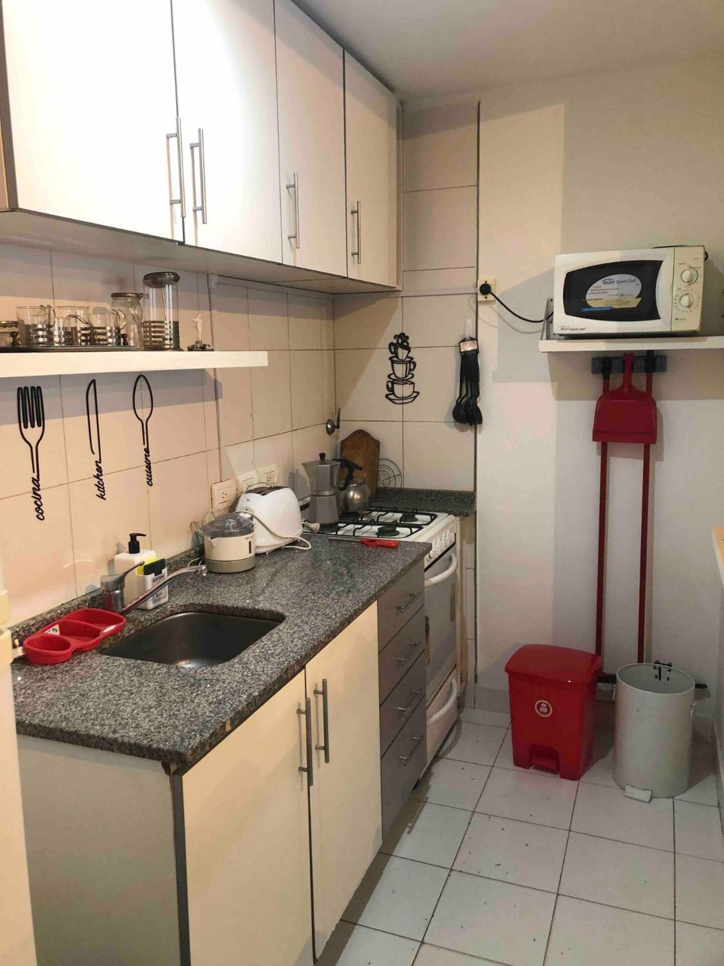 Thames Plaza Italia Apartment *