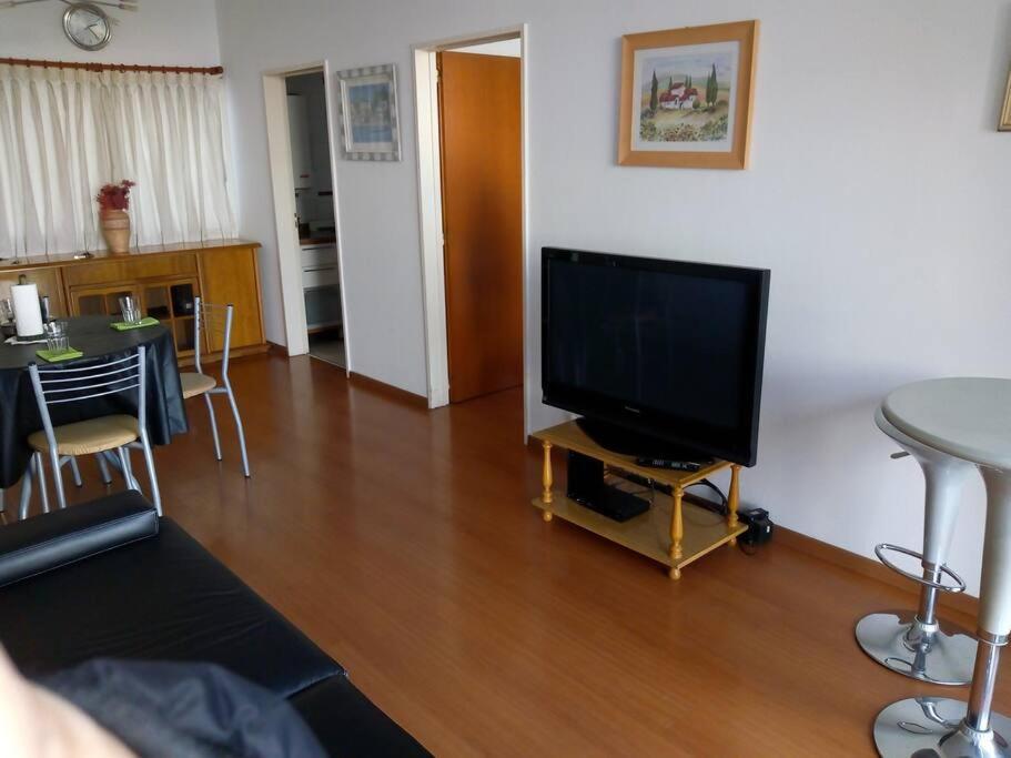 Departamento De 2 Ambientes Amoblado Con Cochera!! Apartment *