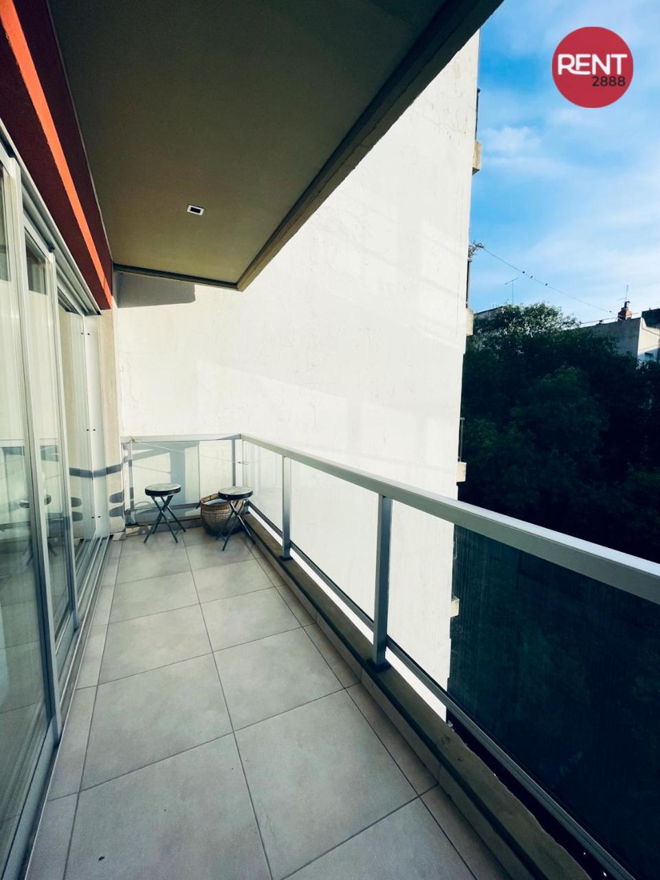 Rent Migueletes Apartment *