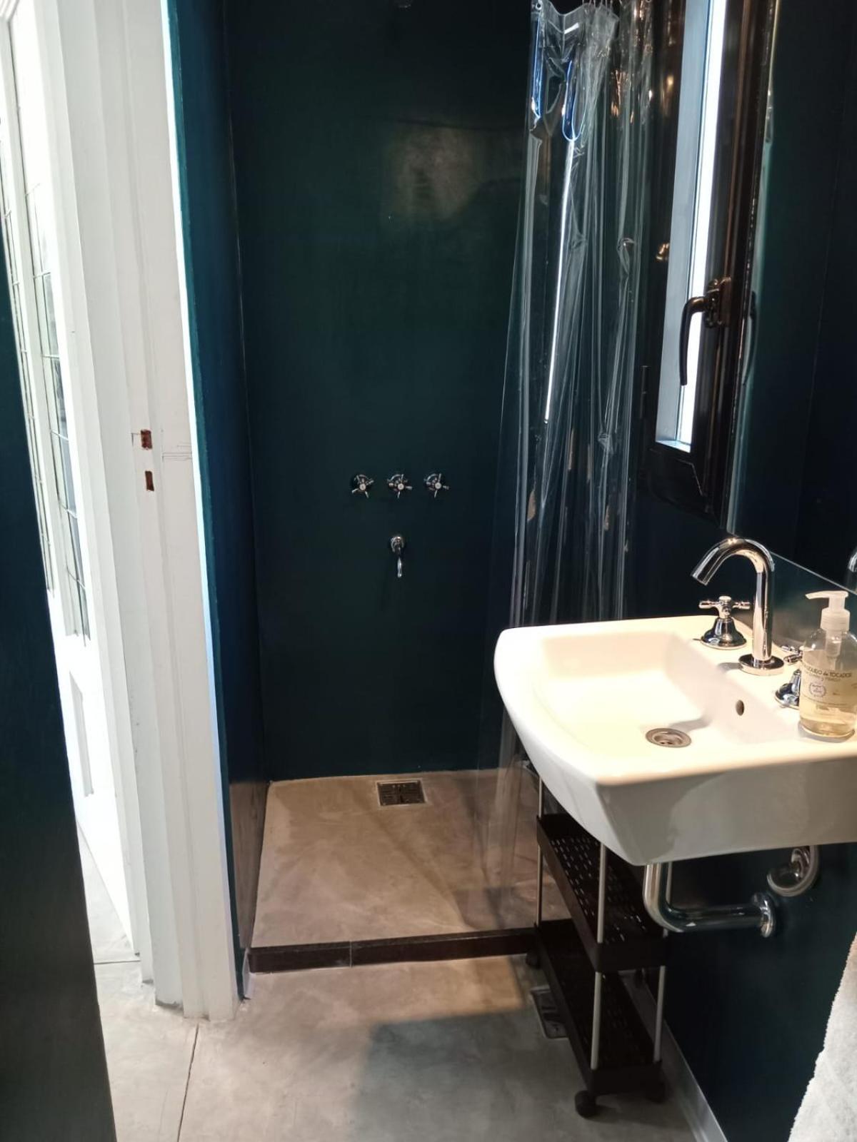 Con Bano Uso Exclusivo En Casa Compartida En Primer Piso Por Escalera Homestay Buenos Aires
