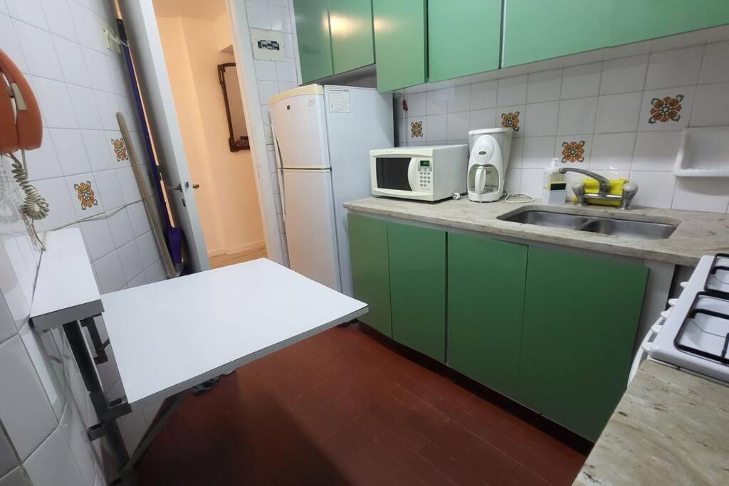 Apartamento Departamento En Glamourosa Calle, 1 Dormitorio *