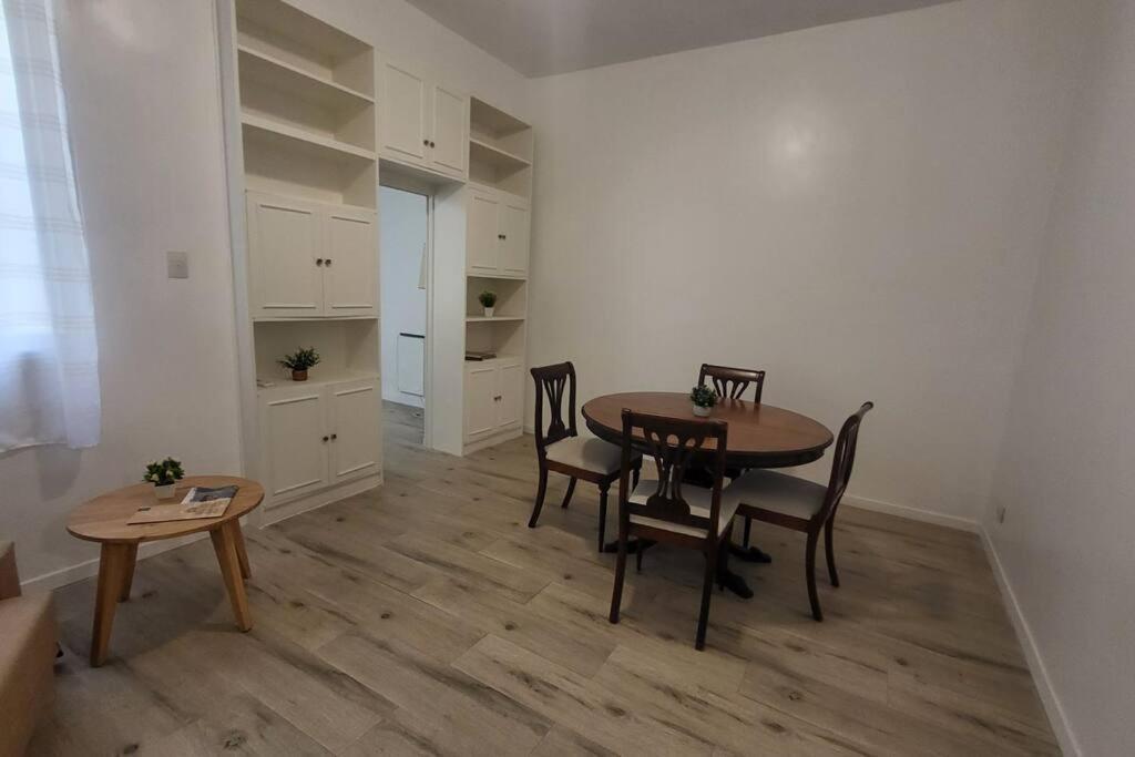 Departamento En Glamourosa Calle, 1 Dormitorio *