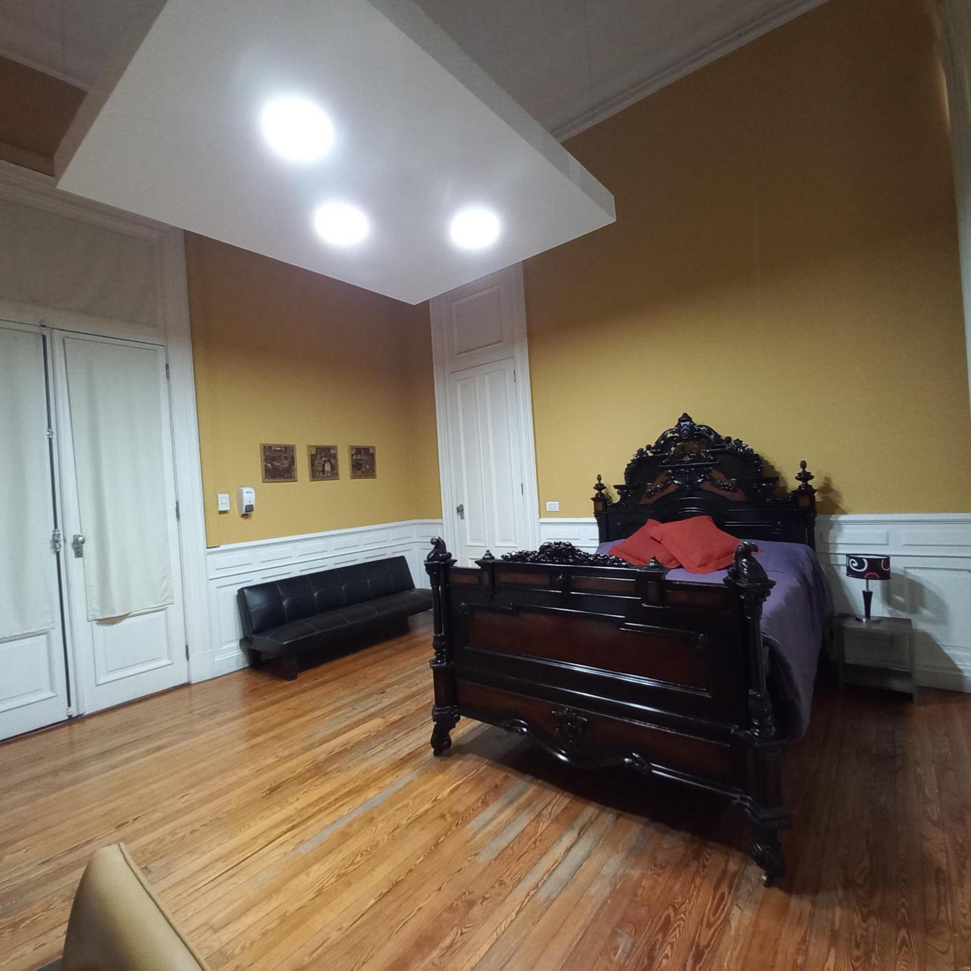 Kalahat Bed & Breakfast