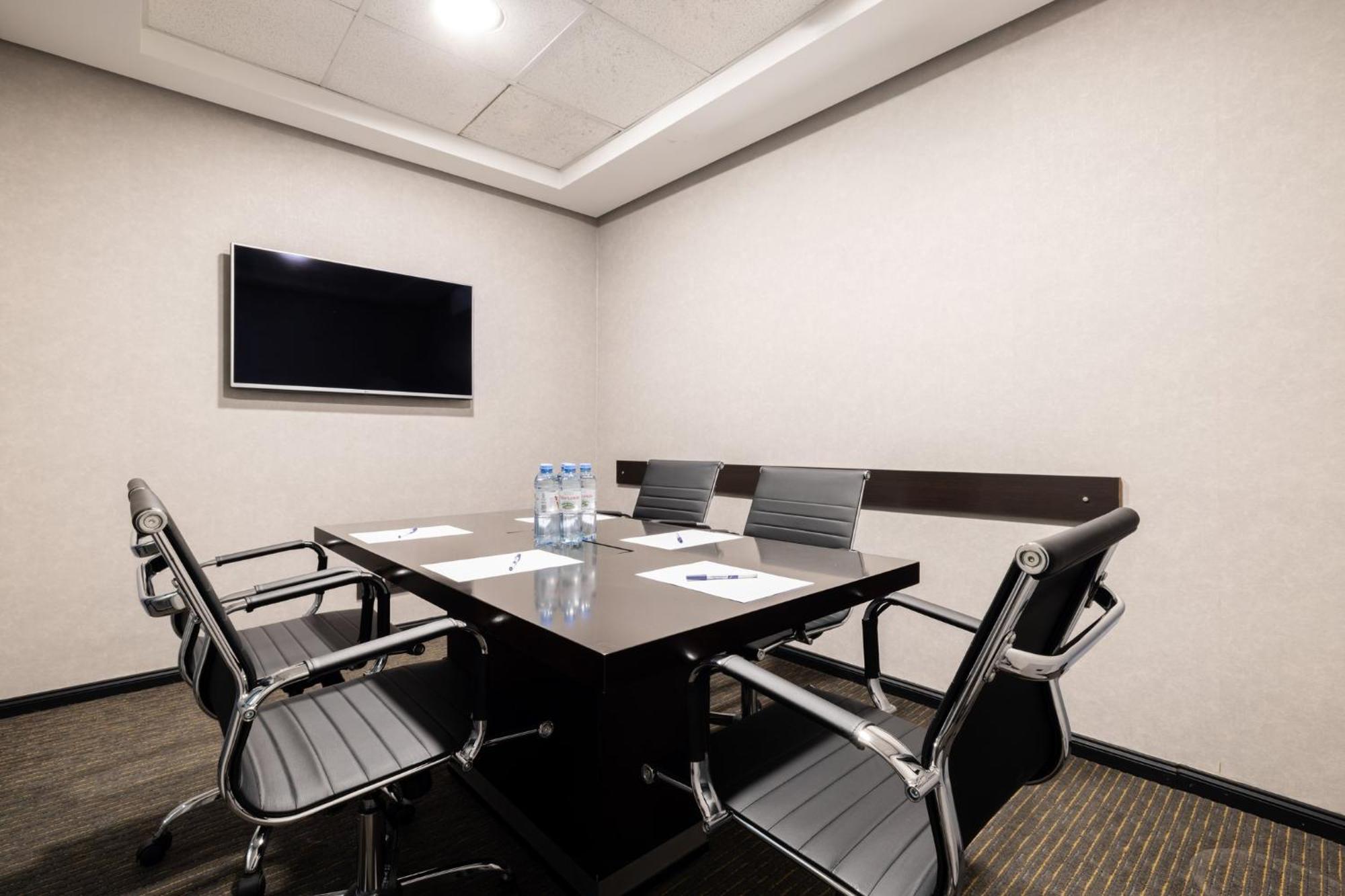Hotel Express Puerto Madero By Ihg Buenos Aires