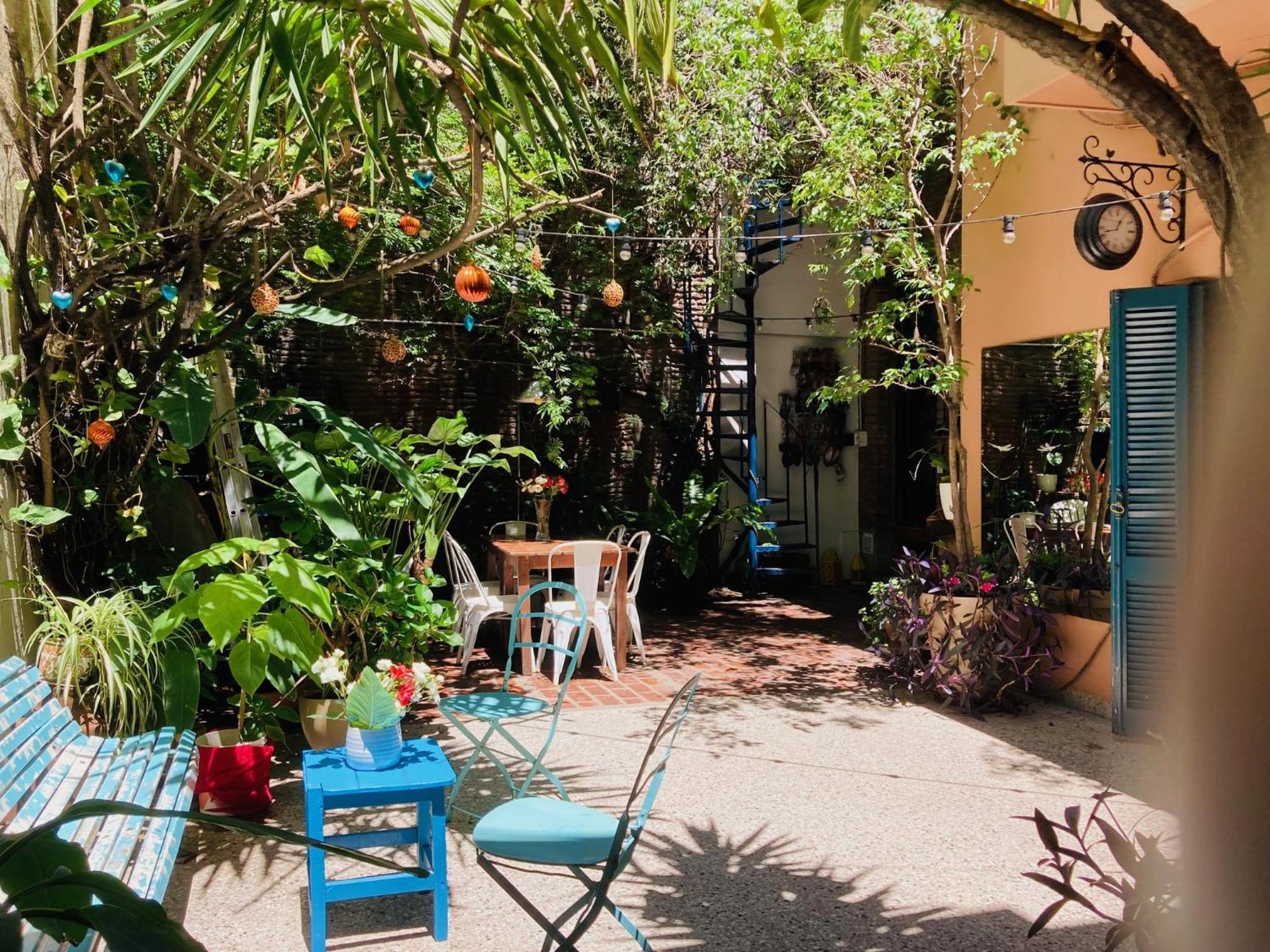 Lina's Tango Bed & Breakfast 3*