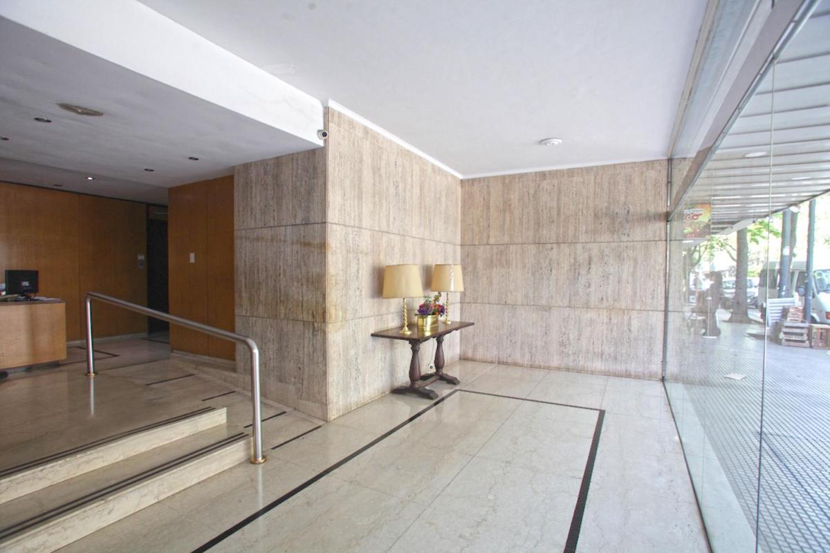 Stylish 3 Bedroom Family Apt In Palermo Apartamento
