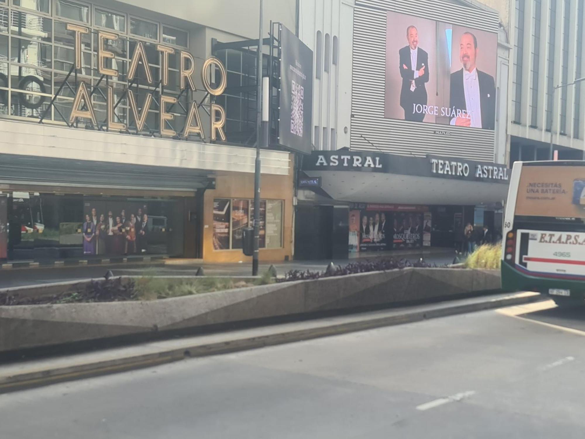 Apartamento Av. Corrientes 1670 - Paseo La Plaza - Buenos Aires
