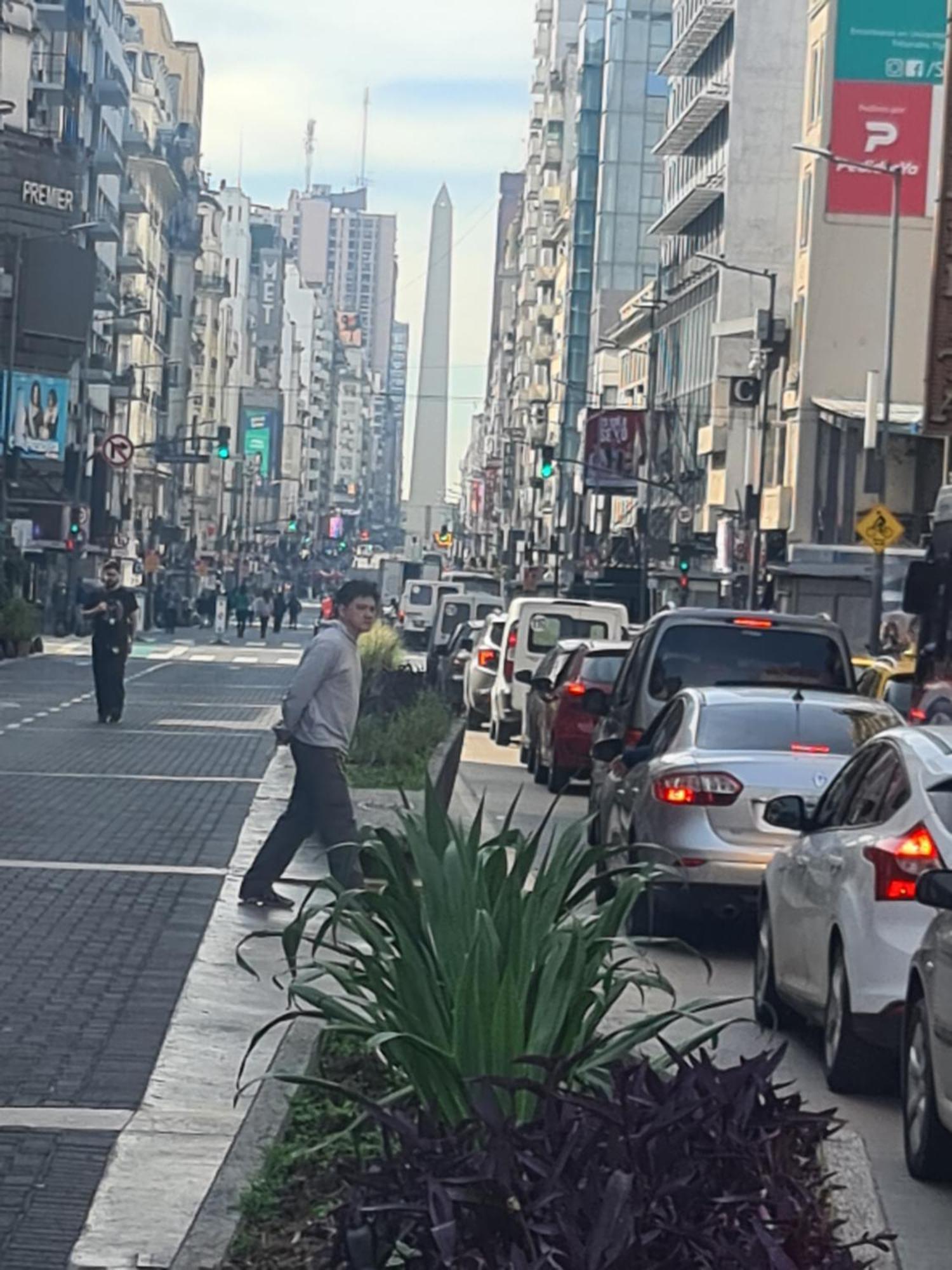 Av. Corrientes 1670 - Paseo La Plaza - Apartamento Buenos Aires