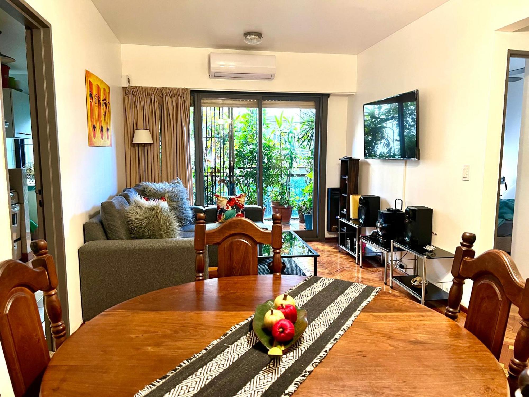 Lucero Apartment *