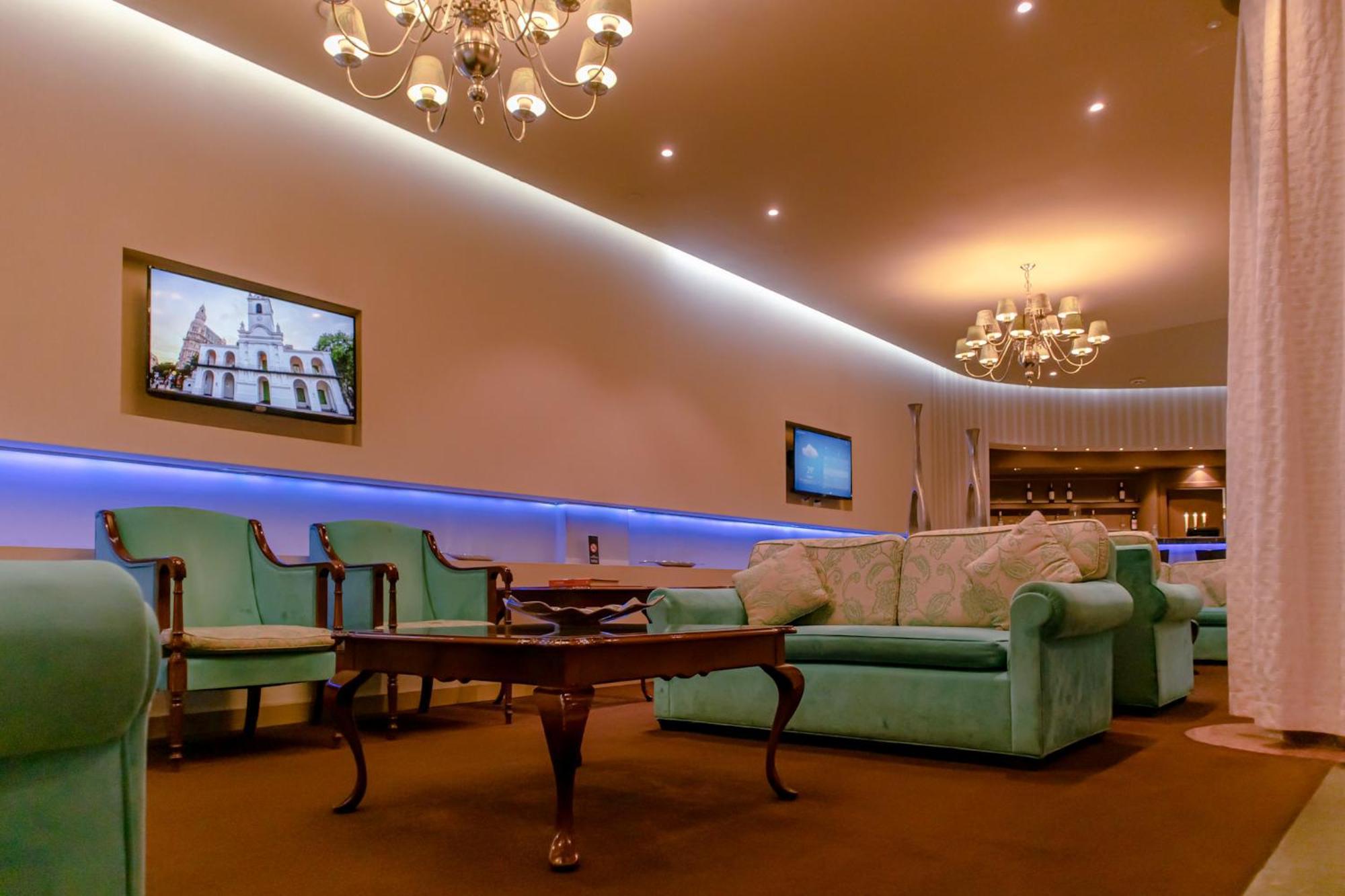 Hotel Howard Johnson Plaza By Wyndham Florida Street Buenos Aires