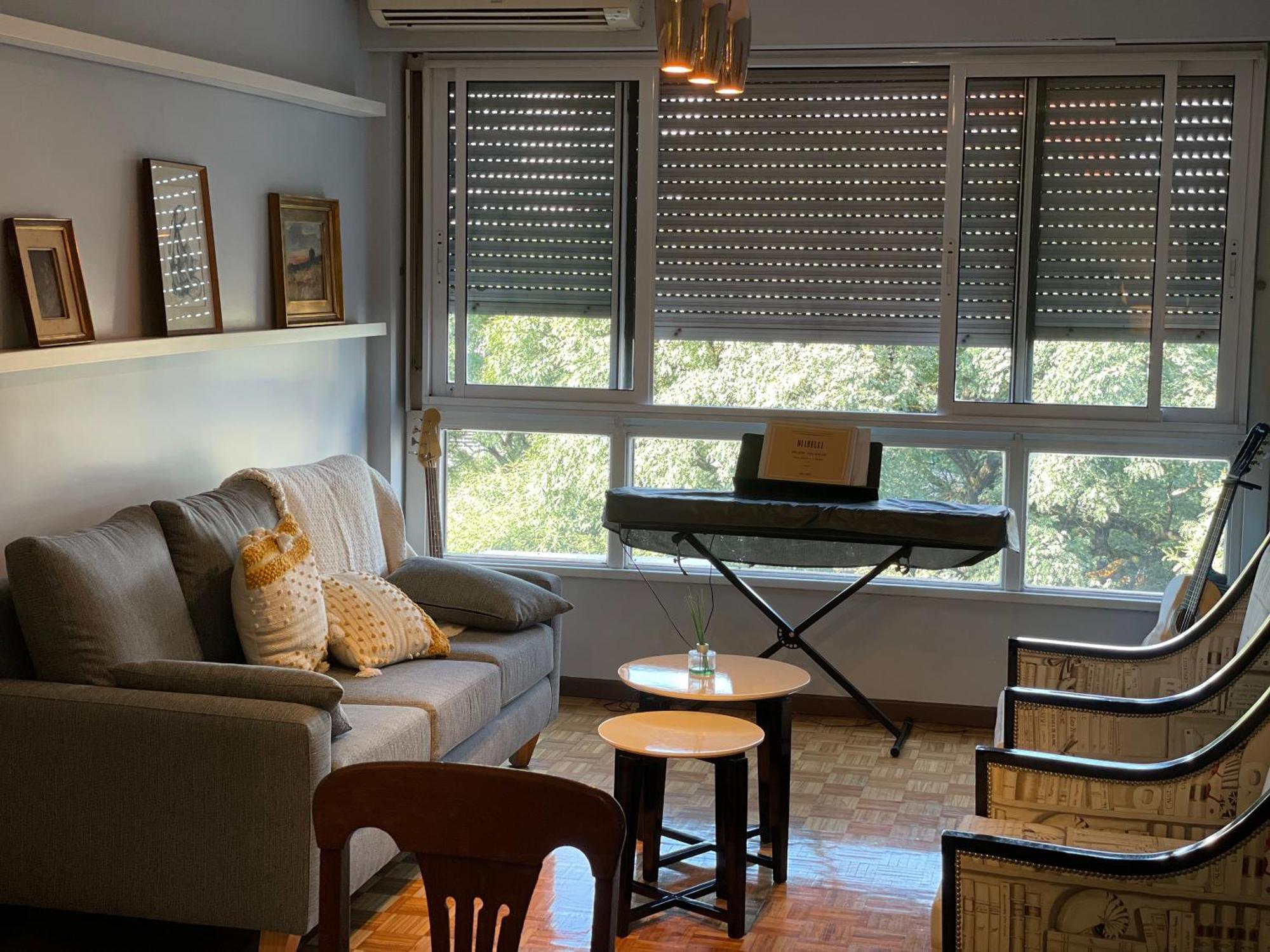Stylish 3 Bedroom Family Apt In Palermo