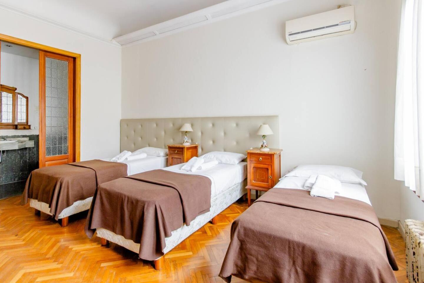 Baires House Gasthof