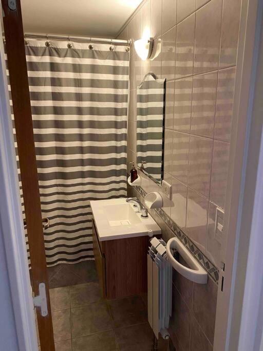 Apartment Live & Work In City, Near Park!
