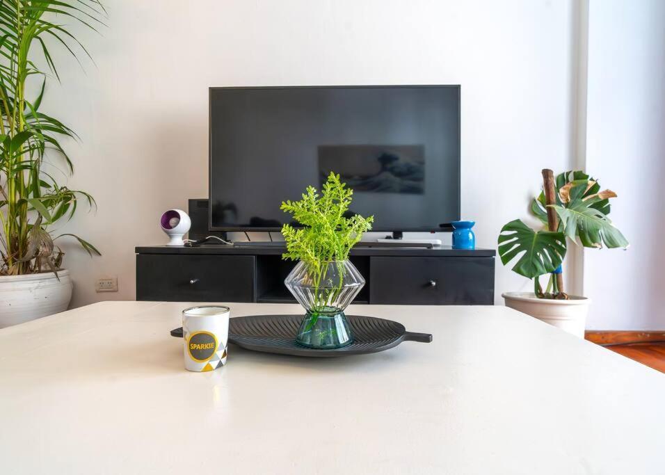 Palermo Chico 2br: Dream Location For Park Lovers Apartment Buenos Aires