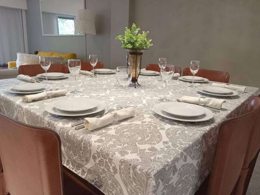 Amazing 3-bedroom In Beautiful Palermo/canita Area Apartment